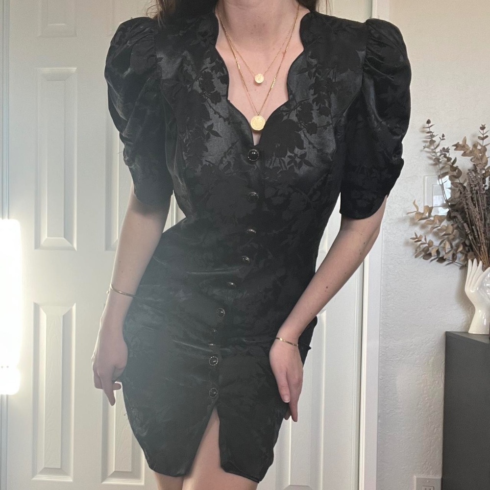 Petite Jazz vintage mini dress 🍷